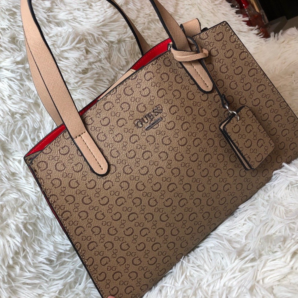 Guess crossbody